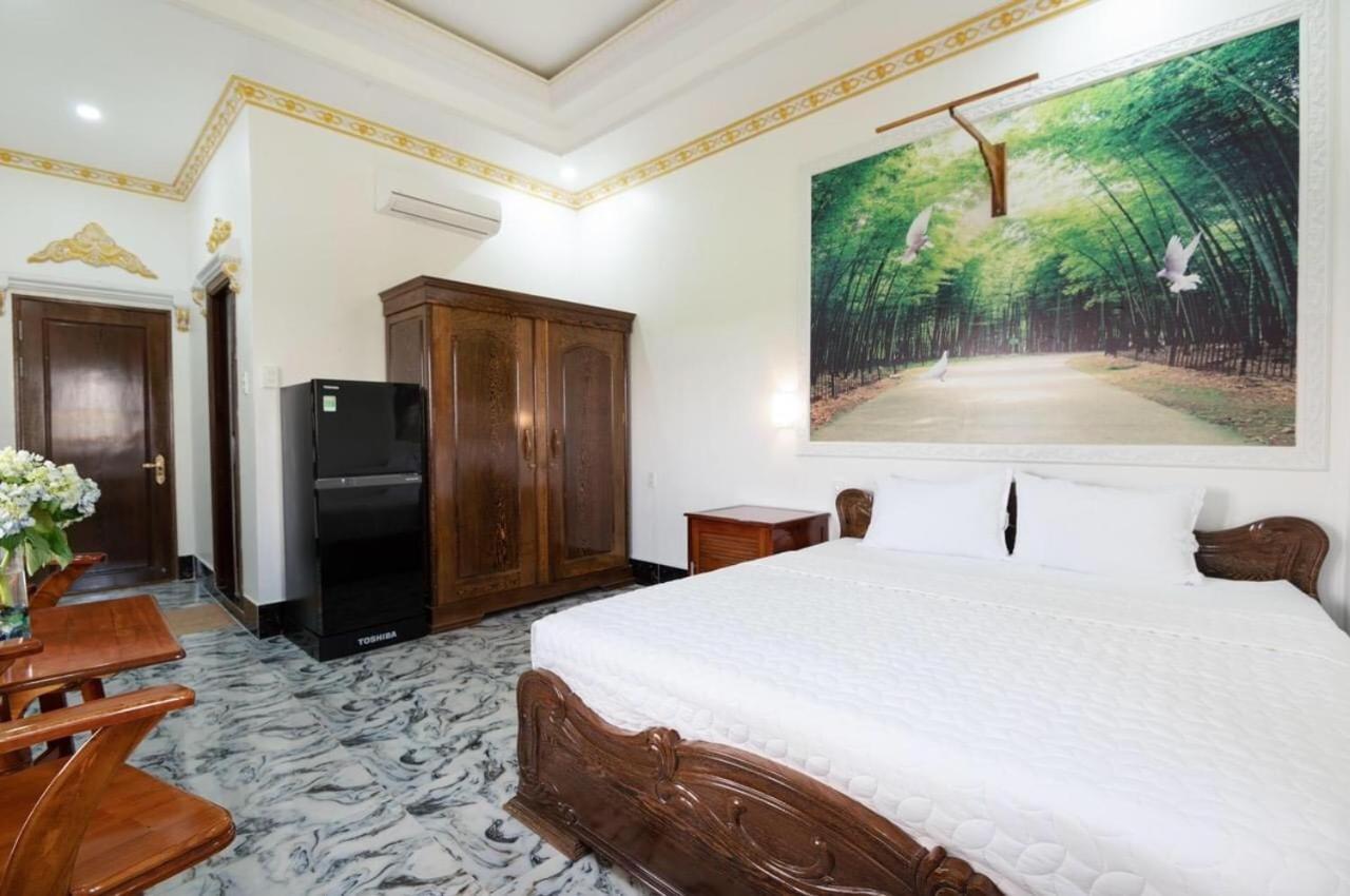 Little Saigon Hotel Chau Doc Exterior photo